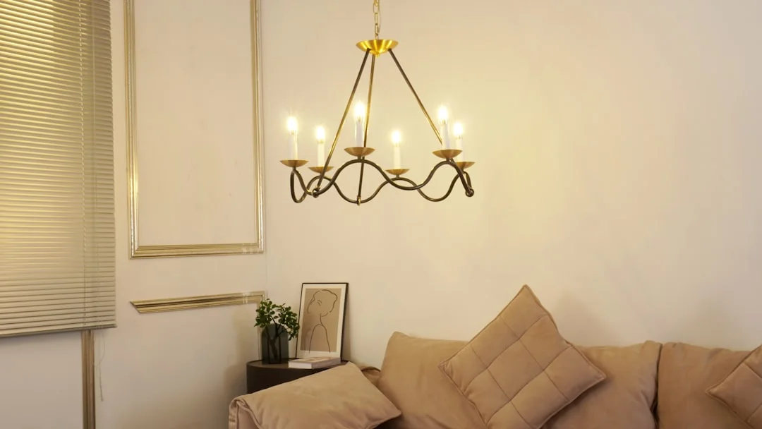 조명 교체로 집 분위기 바꾸기 - 조명 하나로 공간이 달라진다